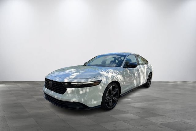 Used 2024 Honda Accord Sport image 3