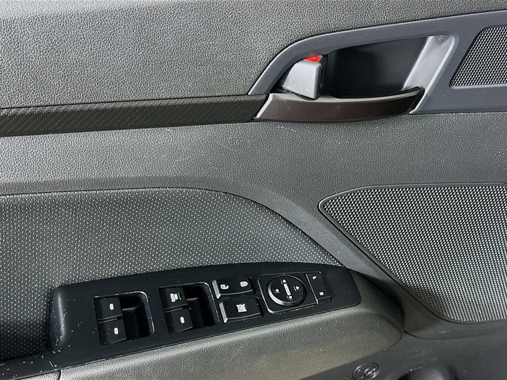 Used 2020 Hyundai Elantra Sport w/ Premium Package 02 FWD image 22