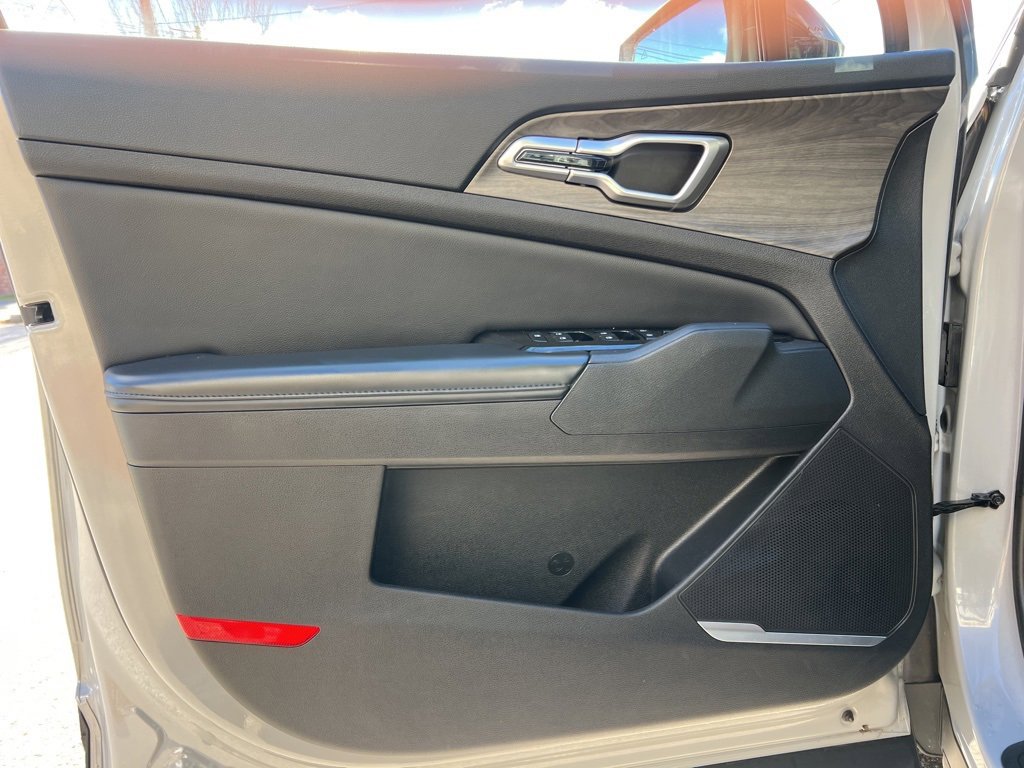 Certified 2023 Kia Sportage X-Line w/ X-Line Premium Package image 9