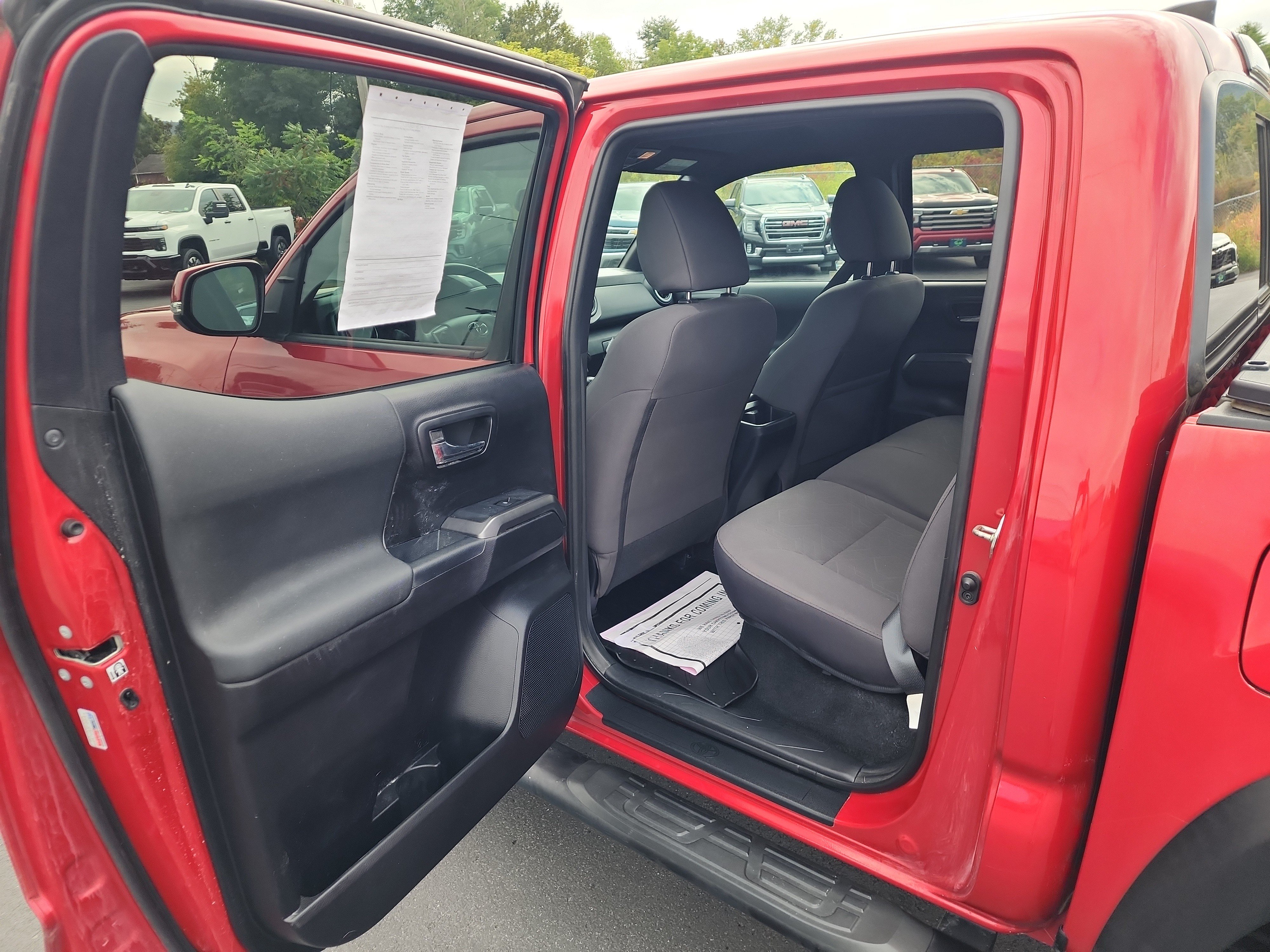 Used 2019 Toyota Tacoma TRD Off-Road AWD/4WD image 21