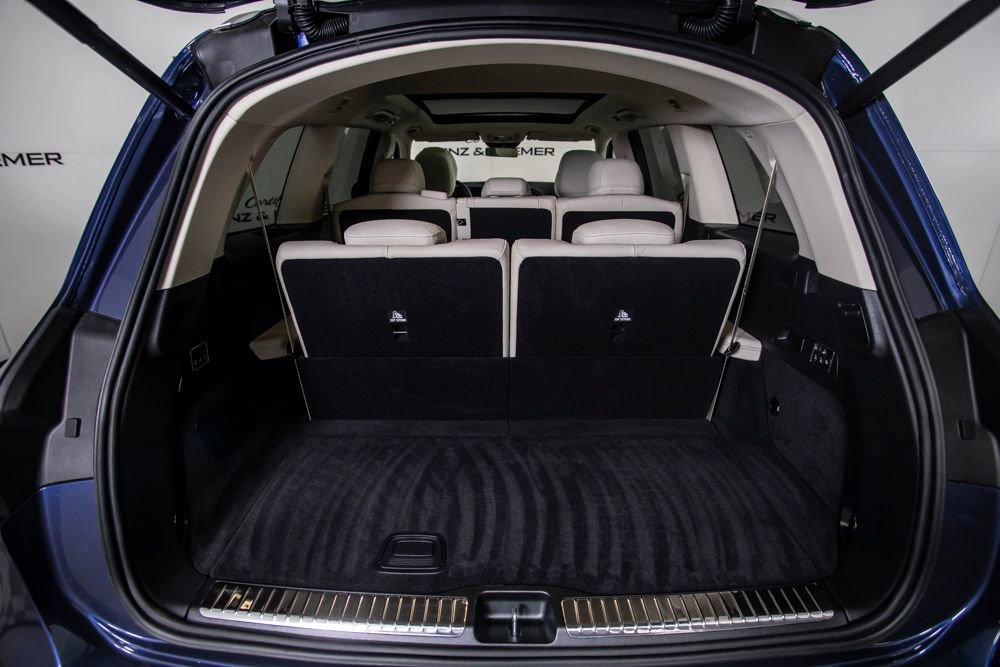 Used 2026 Mercedes-Benz GLS 580 4MATIC image 7