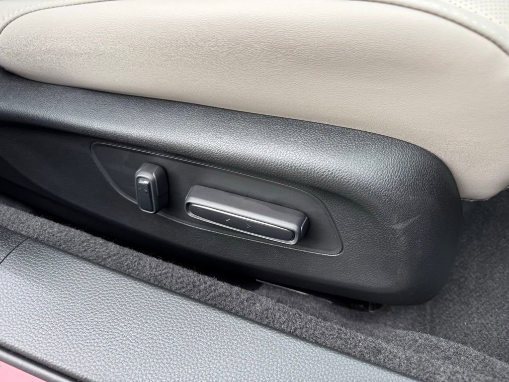 Certified 2025 Honda Accord EX-L image 43