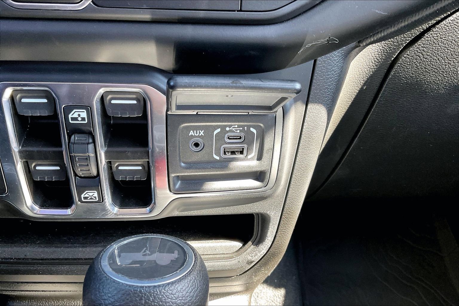 Used 2023 Jeep Wrangler Unlimited w/ Cold Weather Group AWD/4WD image 16