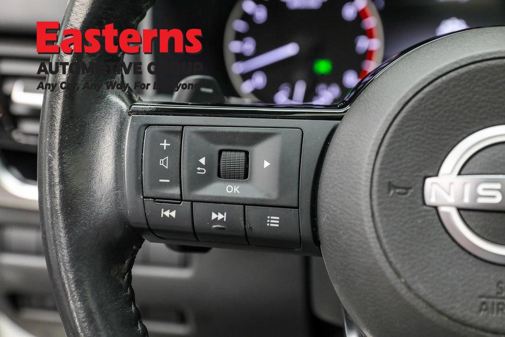 Used 2022 Nissan Rogue SL w/ SL Premium Package image 15