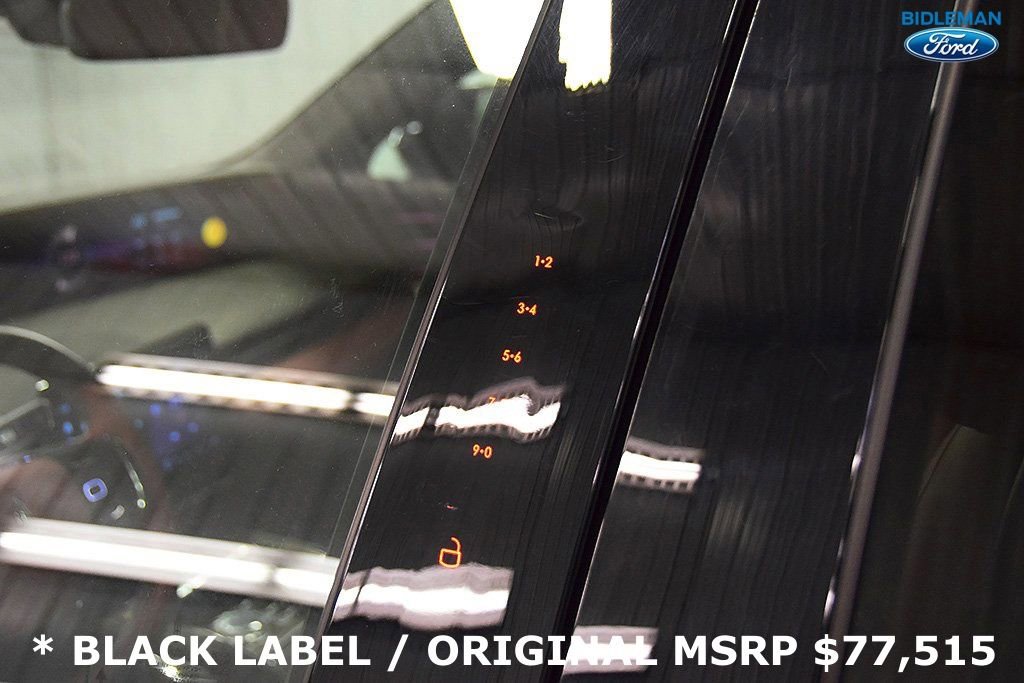 Used 2024 Lincoln Nautilus Black Label image 13