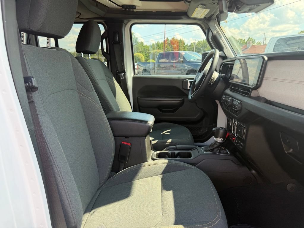 Used 2024 Jeep Gladiator Sport AWD/4WD image 30