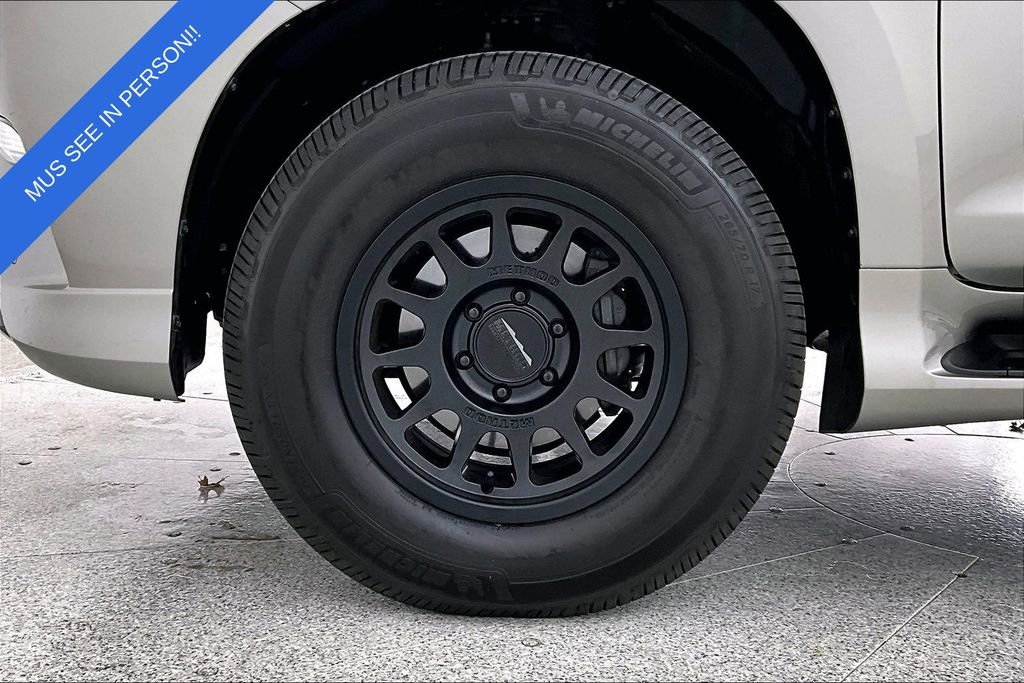 Used 2023 Lexus GX 460 Premium w/ Premium Package image 12