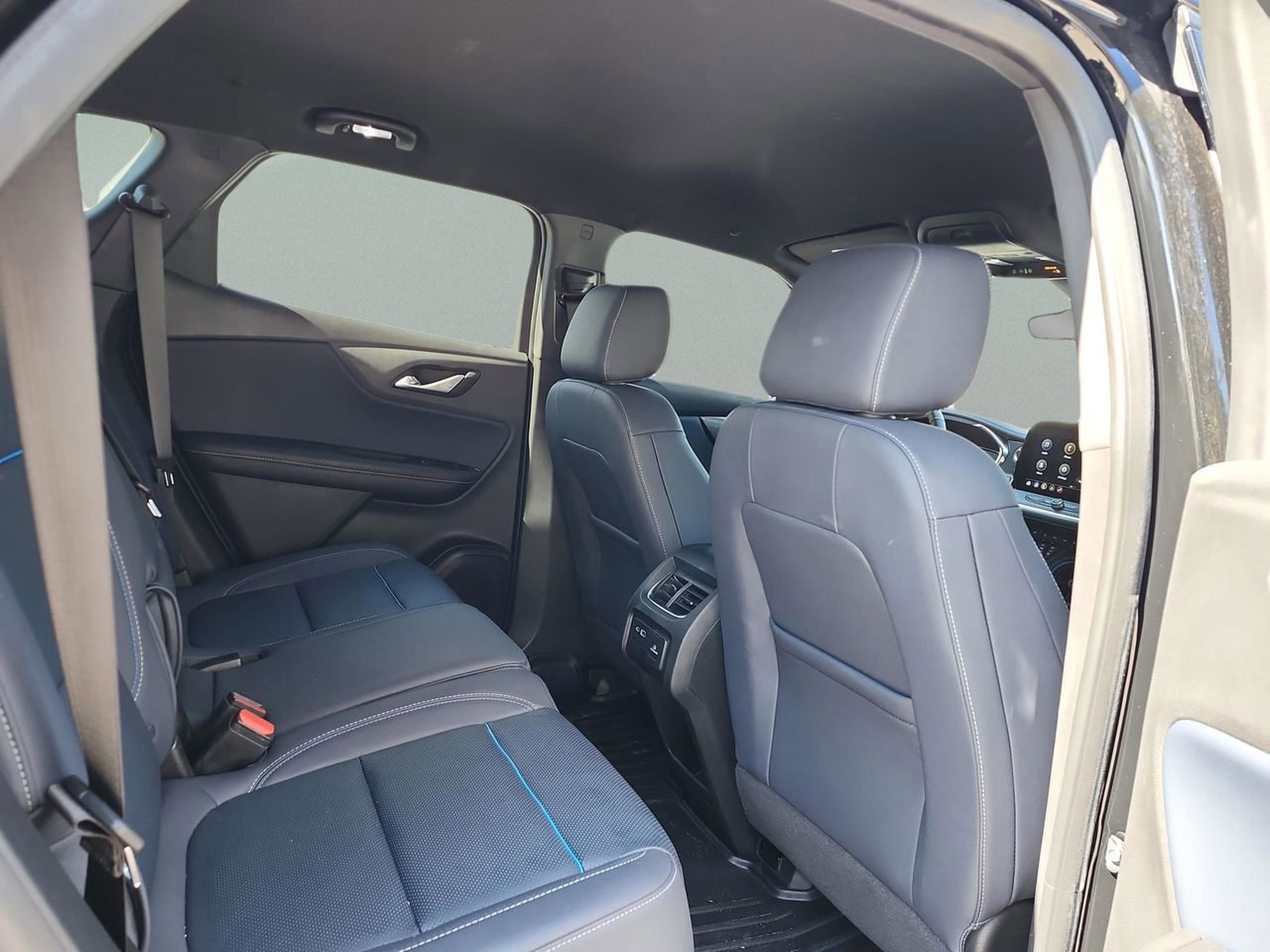 Used 2023 Chevrolet Blazer RS w/ Driver Confidence II Package image 17