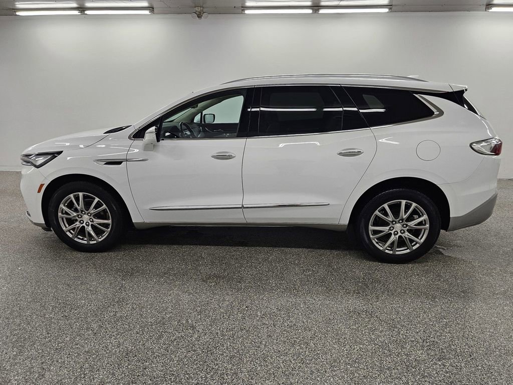 Used 2022 Buick Enclave Premium w/ Experience Buick Package image 7