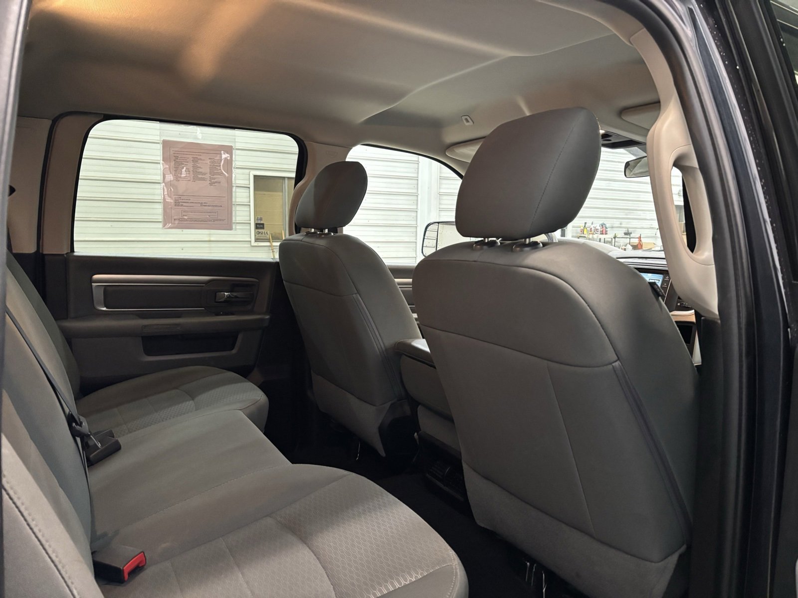 Used 2017 RAM 2500 SLT image 33