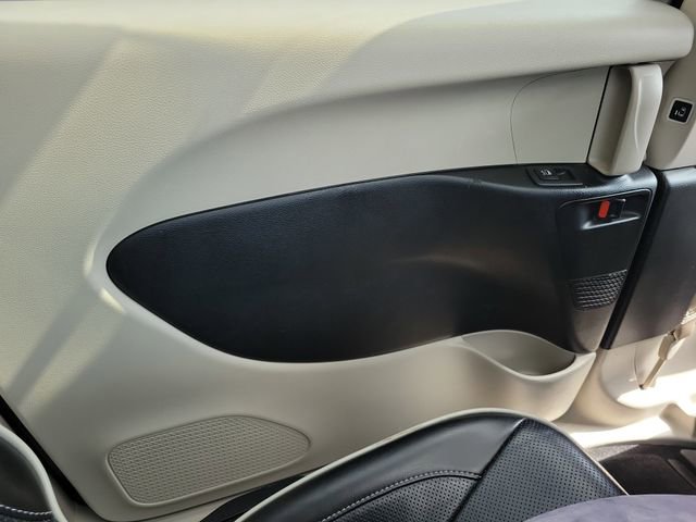 Used 2023 Chrysler Pacifica Limited image 17