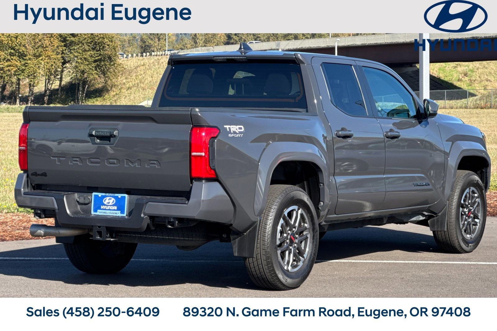 Used 2024 Toyota Tacoma TRD Sport image 3