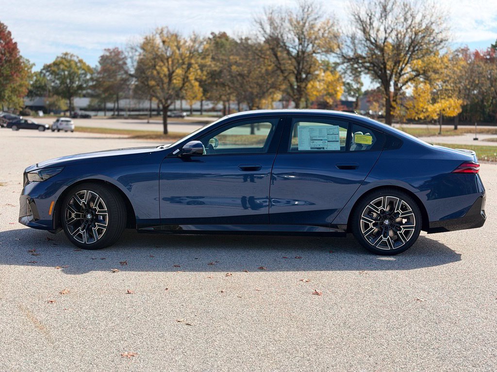 New 2027 BMW 540i xDrive w/ M Sport Package AWD/4WD image 3