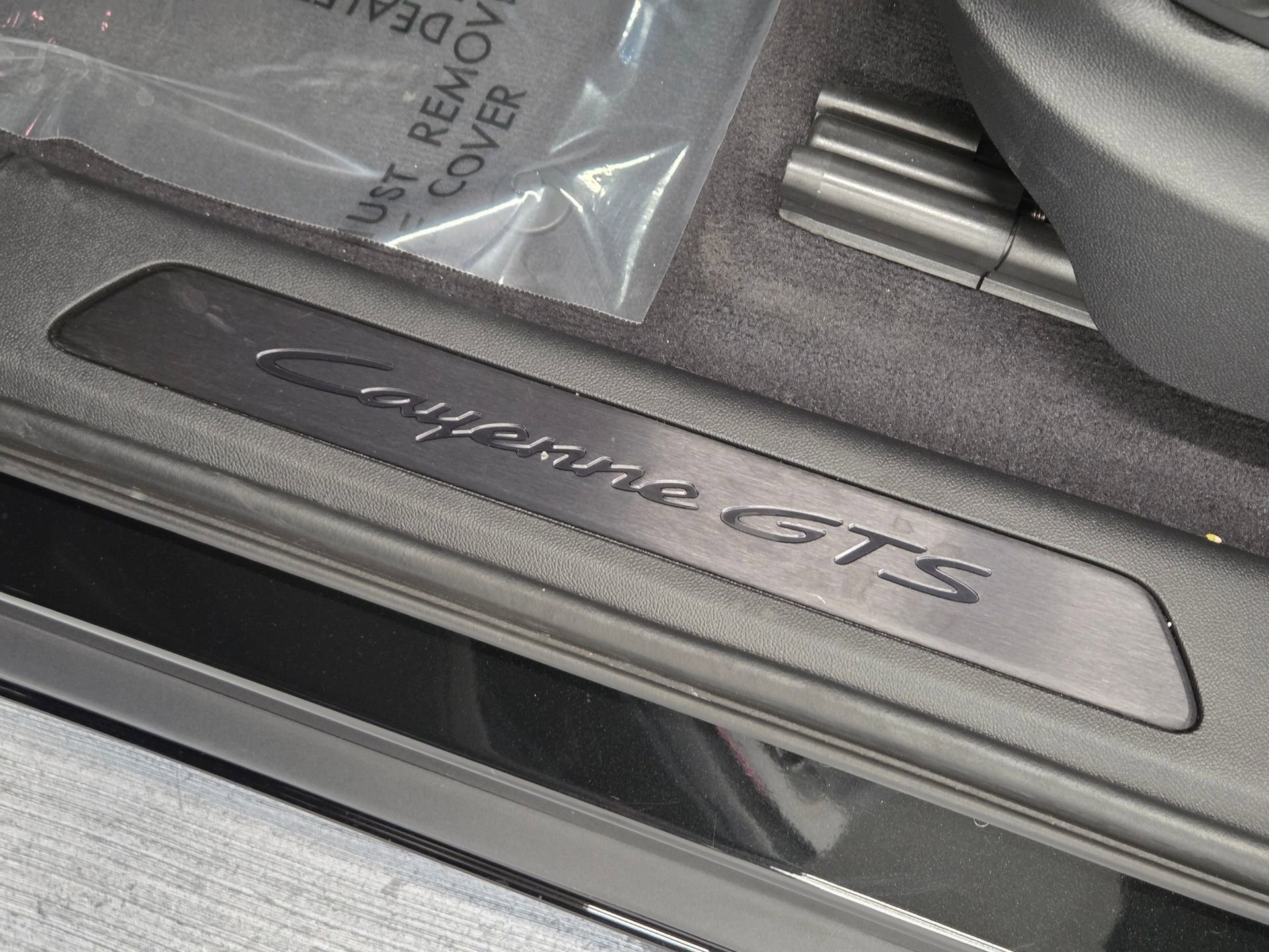 Certified 2025 Porsche Cayenne GTS AWD/4WD image 16
