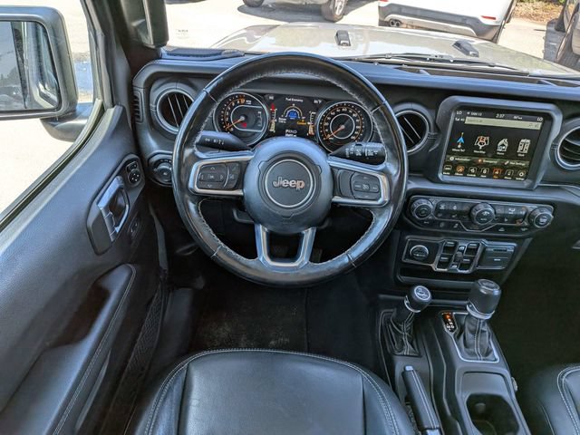 Used 2022 Jeep Wrangler Unlimited Sahara w/ Cold Weather Group AWD/4WD image 16