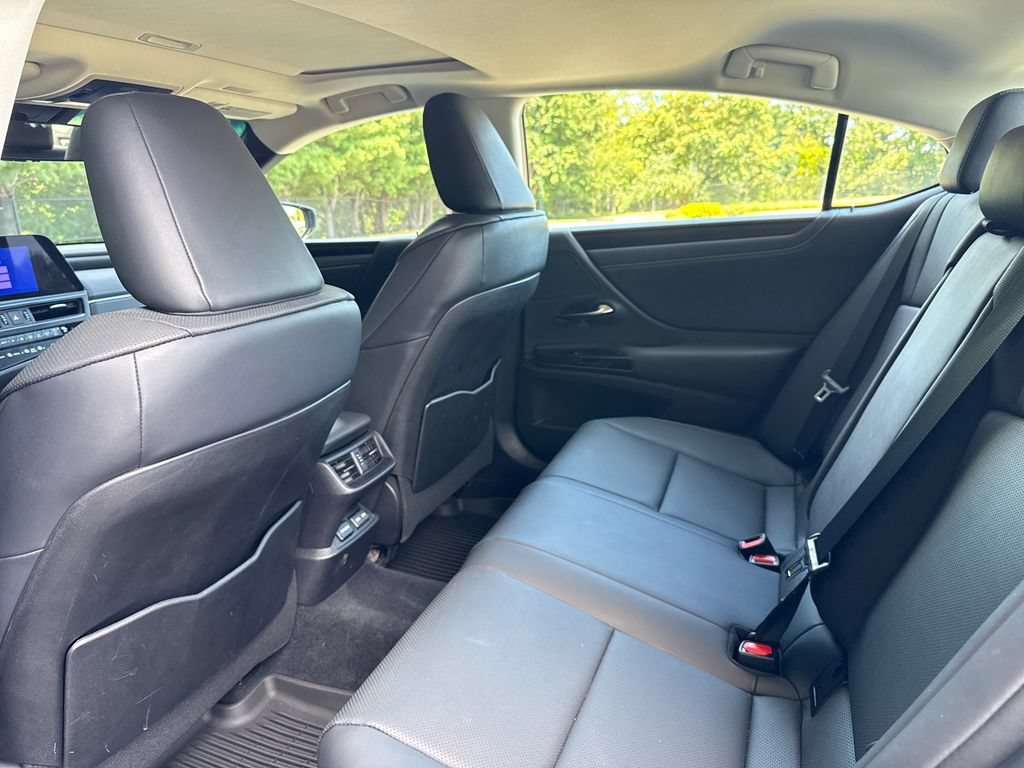 Used 2023 Lexus ES 300h w/ Premium Package FWD image 11