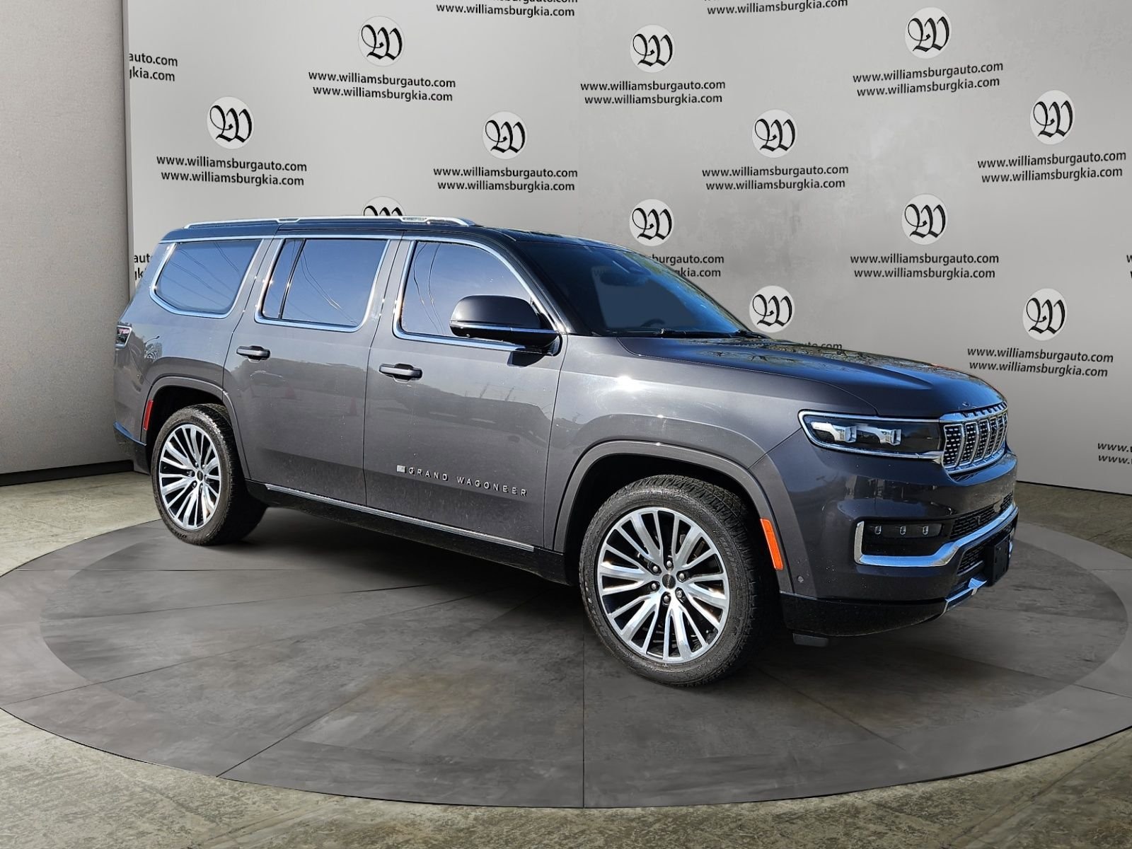 Used 2022 Jeep Grand Wagoneer Series III w/ Flexible Seating Group image 7