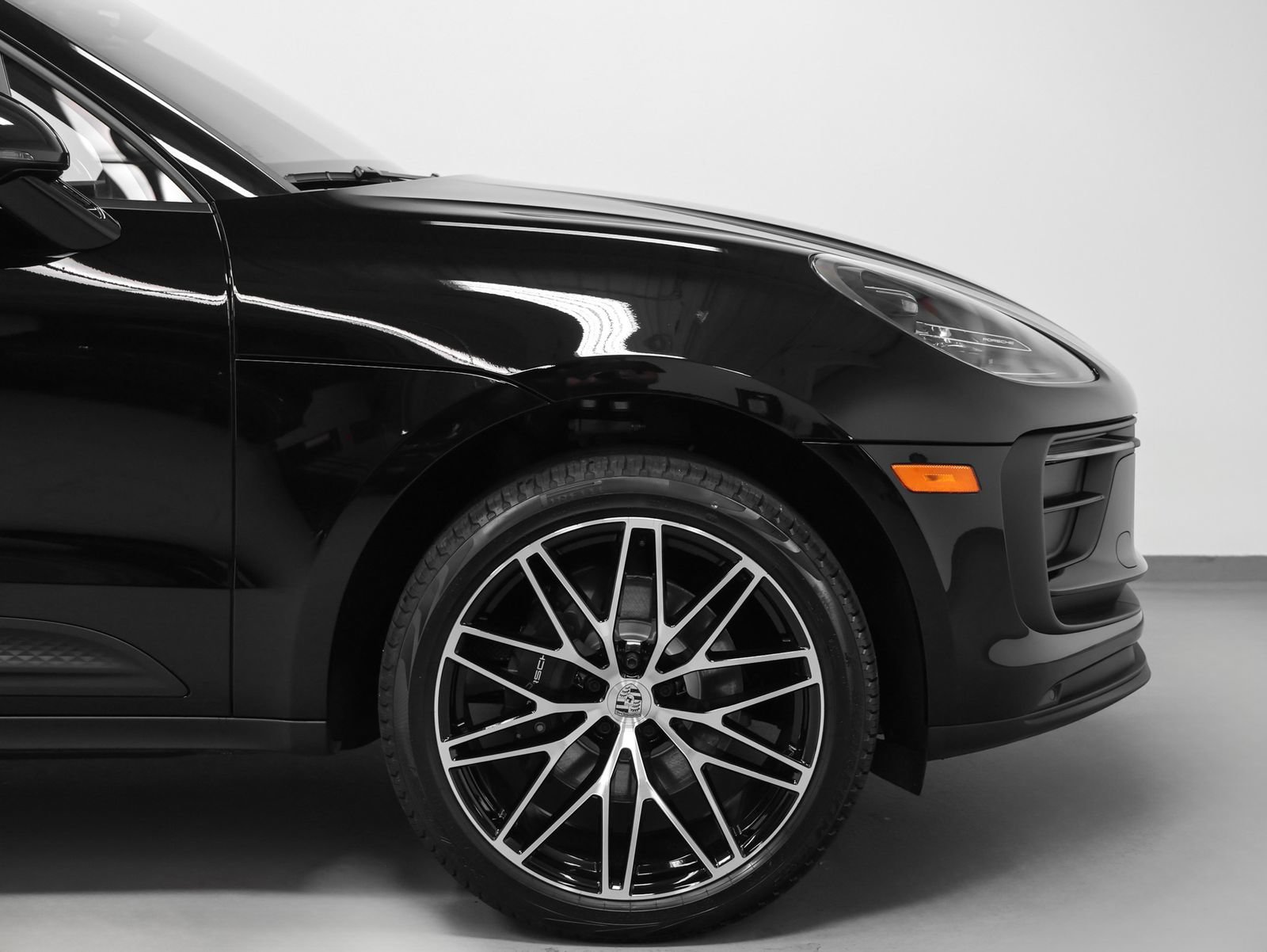 New 2026 Porsche Macan AWD/4WD image 15