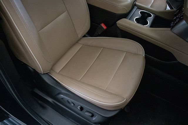 Used 2024 Chevrolet Tahoe Premier AWD/4WD image 18