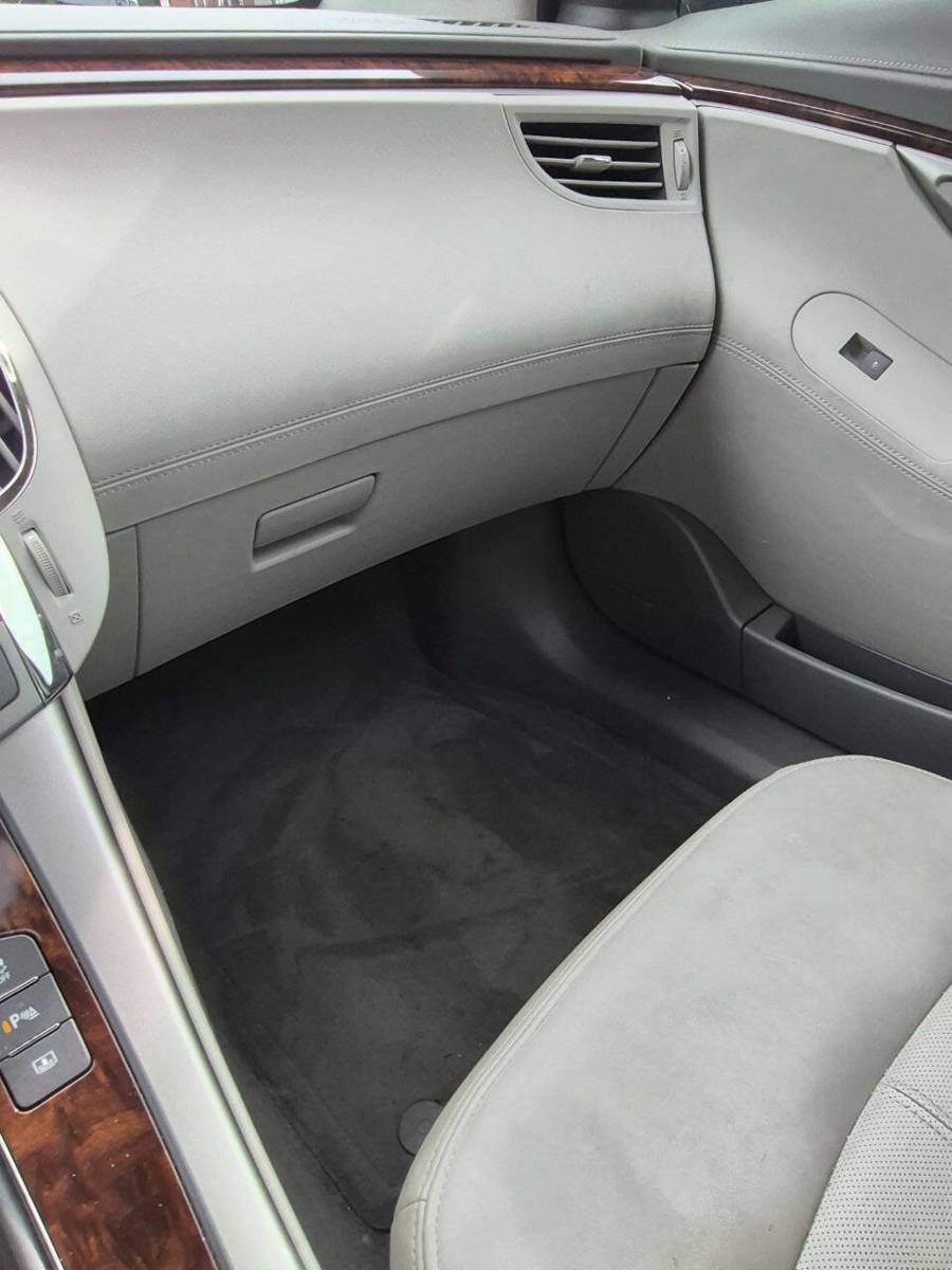 Used 2012 Buick LaCrosse Premium FWD image 12