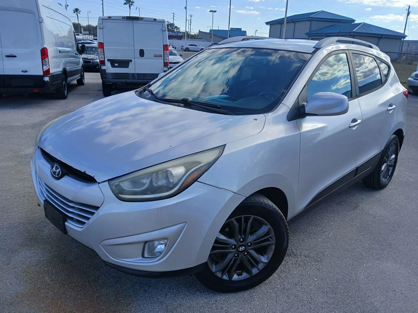 Used 2015 Hyundai Tucson SE image 2