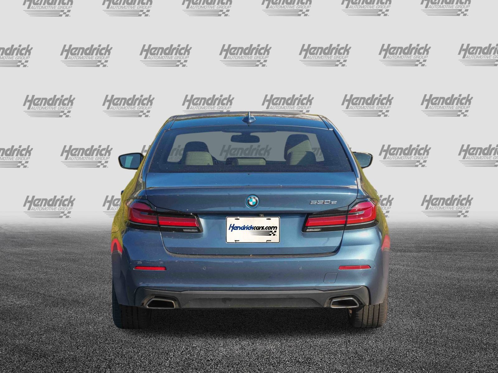 Used 2023 BMW 530e w/ Premium Package image 8
