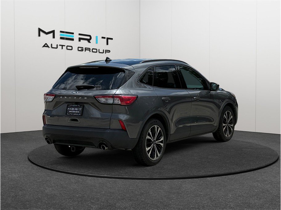 Used 2021 Ford Escape SE w/ SE Sport Appearance Package FWD image 9