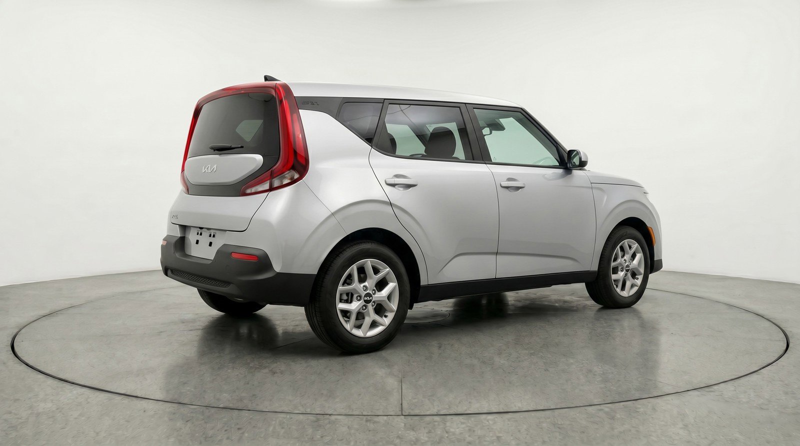 Used 2025 Kia Soul LX w/ LX Technology Package FWD image 9
