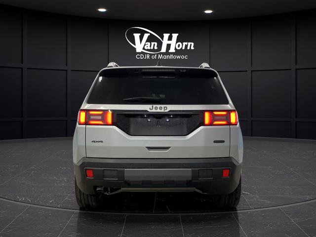New 2026 Jeep Cherokee Overland w/ Trailer Tow Group AWD/4WD image 4