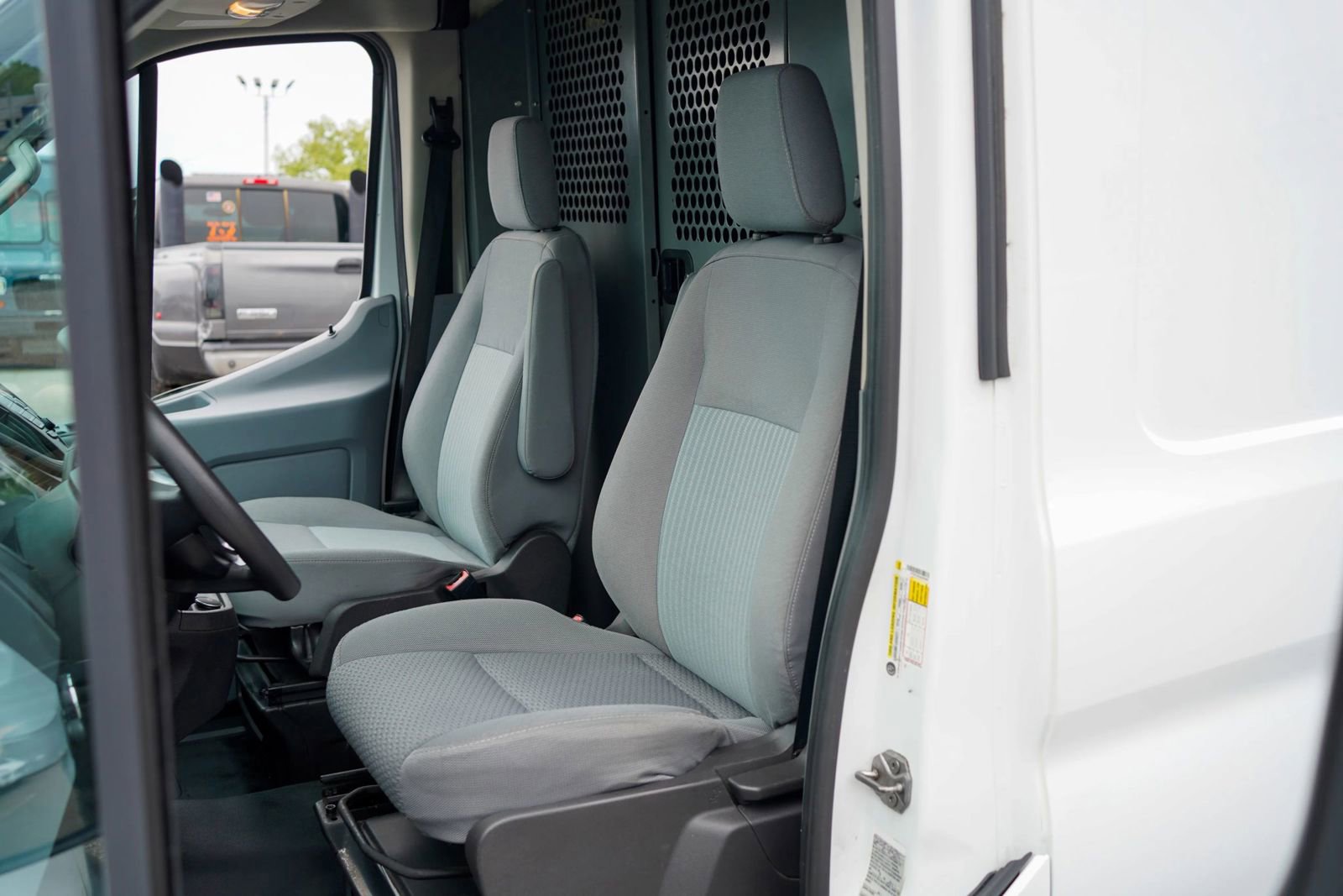 Used 2018 Ford Transit 250 130 Medium Roof w/ Interior Upgrade Package RWD image 20