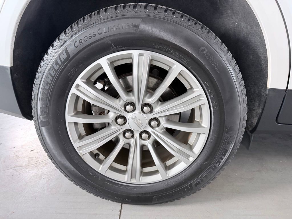 Used 2018 Cadillac XT5 Luxury w/ Driver Awareness Package image 4