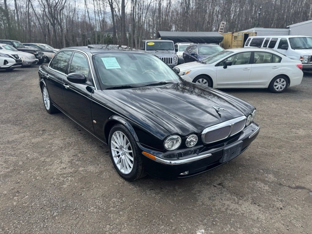 Used 2006 Jaguar XJ8 image 3