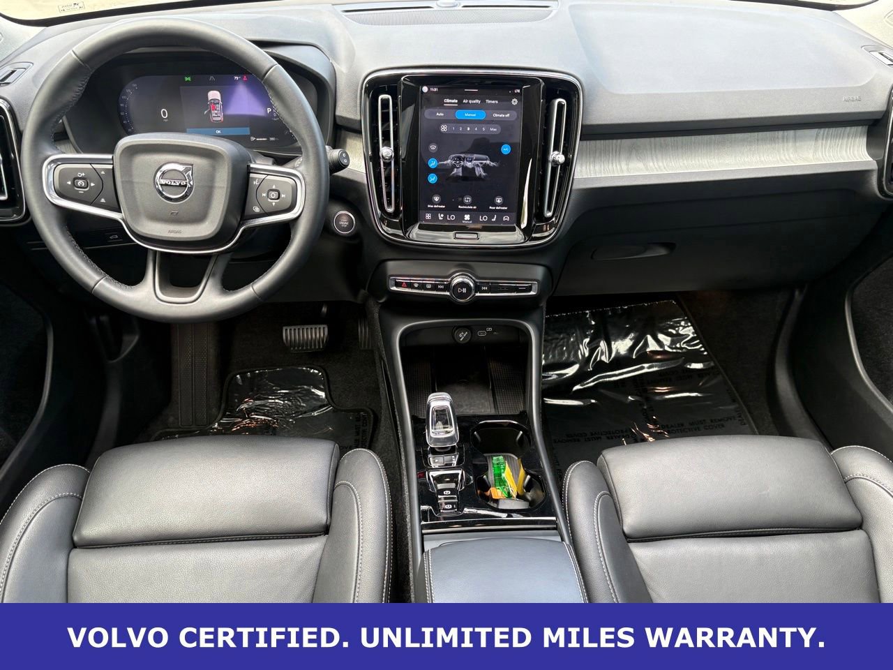 Certified 2025 Volvo XC40 B5 Plus AWD/4WD image 12