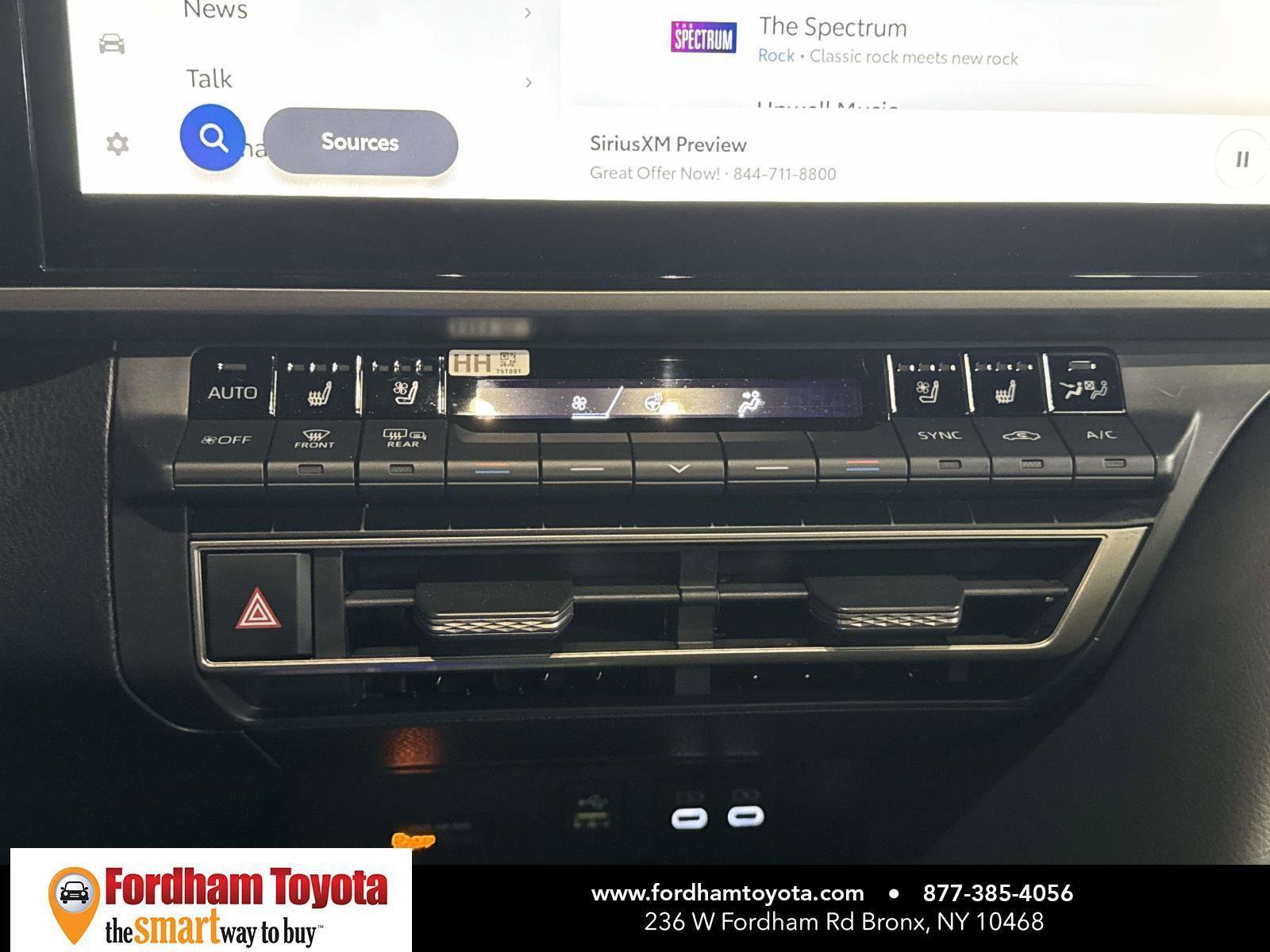 Used 2025 Toyota Camry XSE image 30