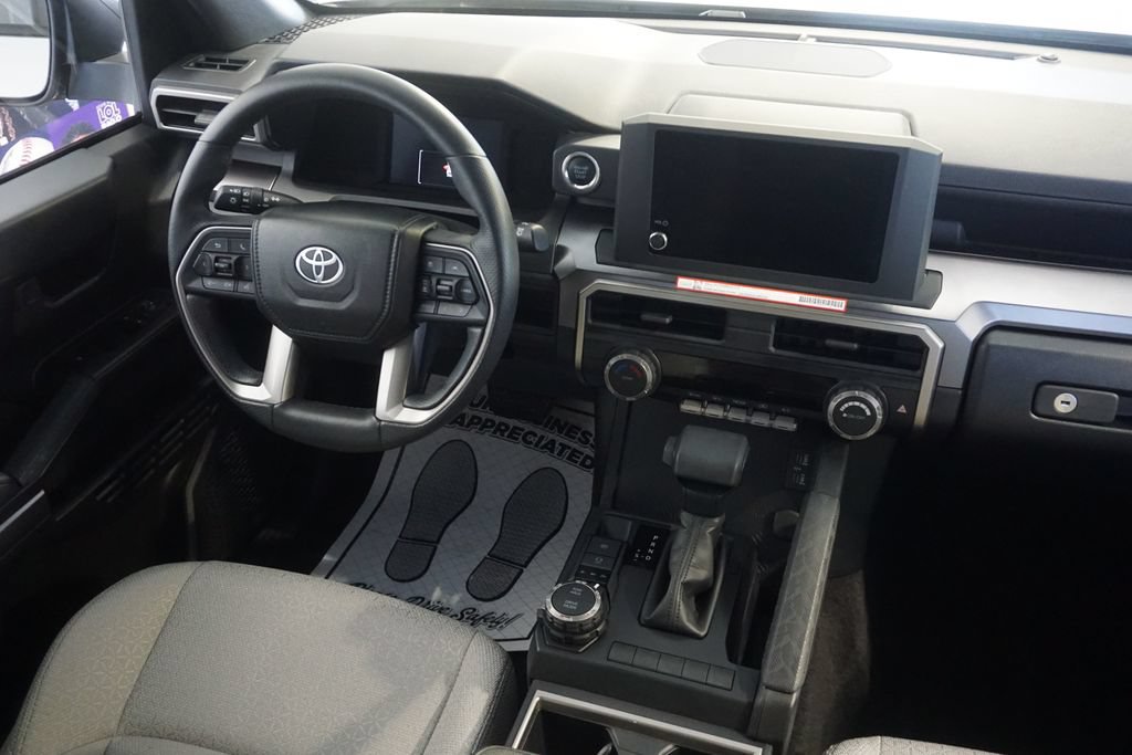 Used 2025 Toyota 4Runner SR5 AWD/4WD image 24