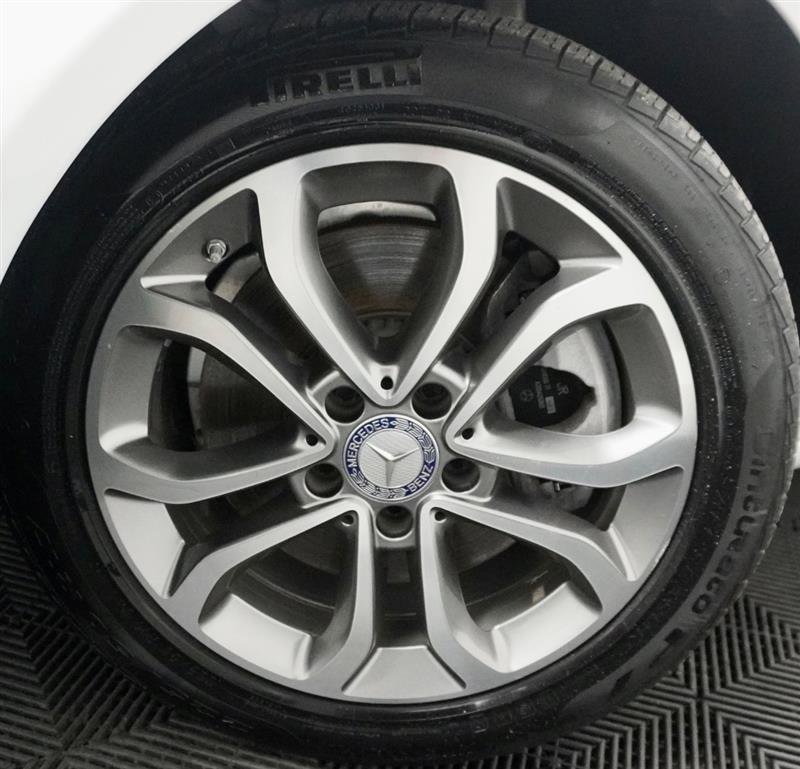 Used 2016 Mercedes-Benz C 300 4MATIC Sedan image 3