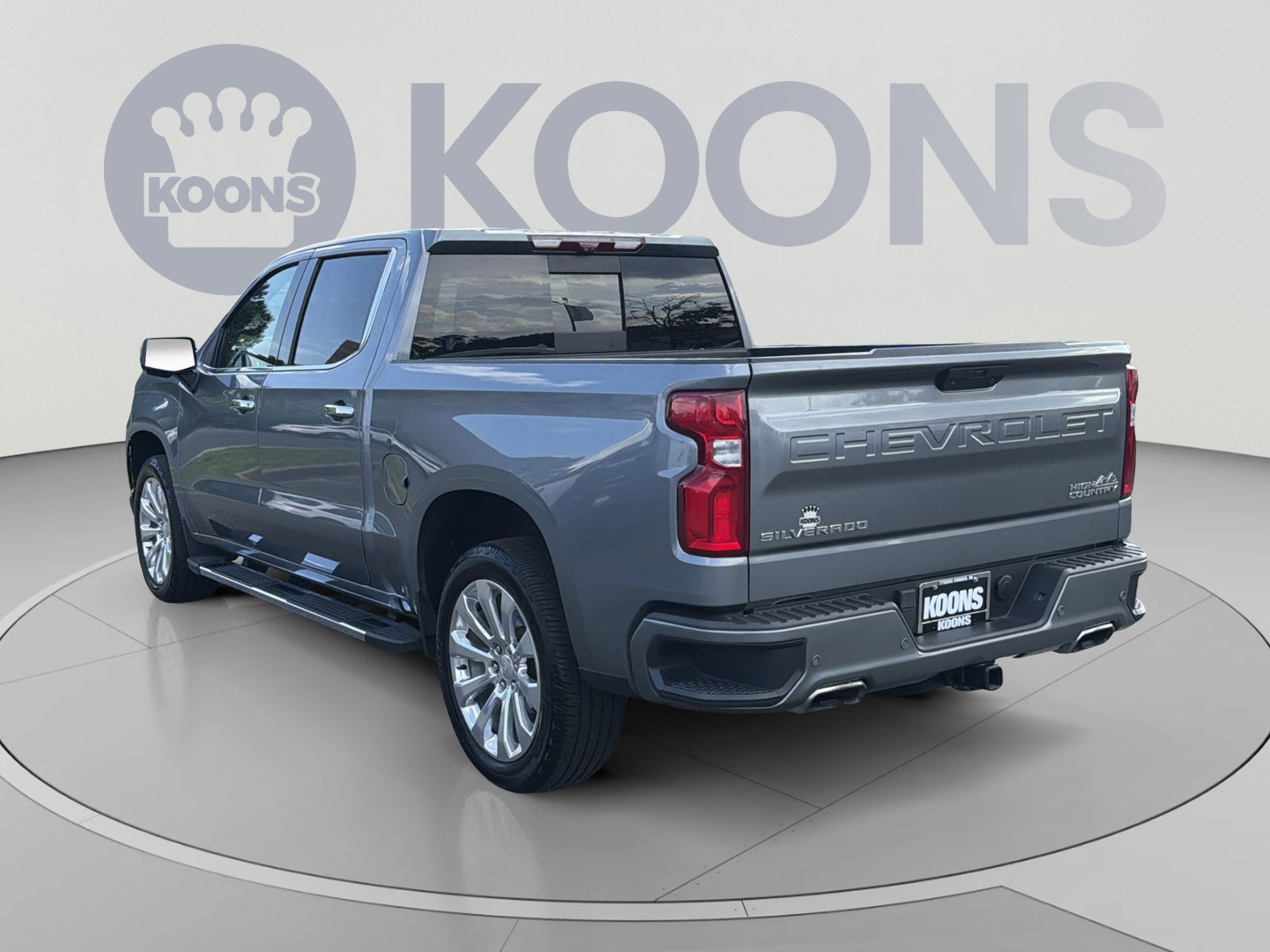 Used 2021 Chevrolet Silverado 1500 High Country w/ Technology Package AWD/4WD image 4