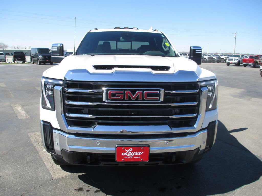 Used 2025 GMC Sierra 3500 SLT w/ SLT Premium Package image 15