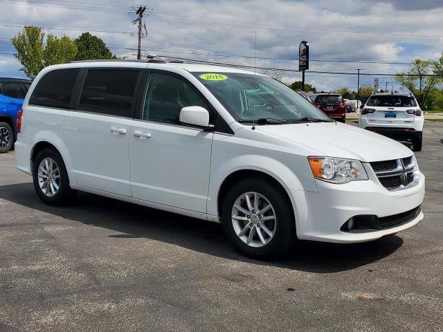 Used 2018 Dodge Grand Caravan SXT FWD image 2