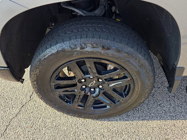 Used 2025 Chevrolet Silverado 1500 LT Trail Boss w/ Convenience Package II AWD/4WD image 19