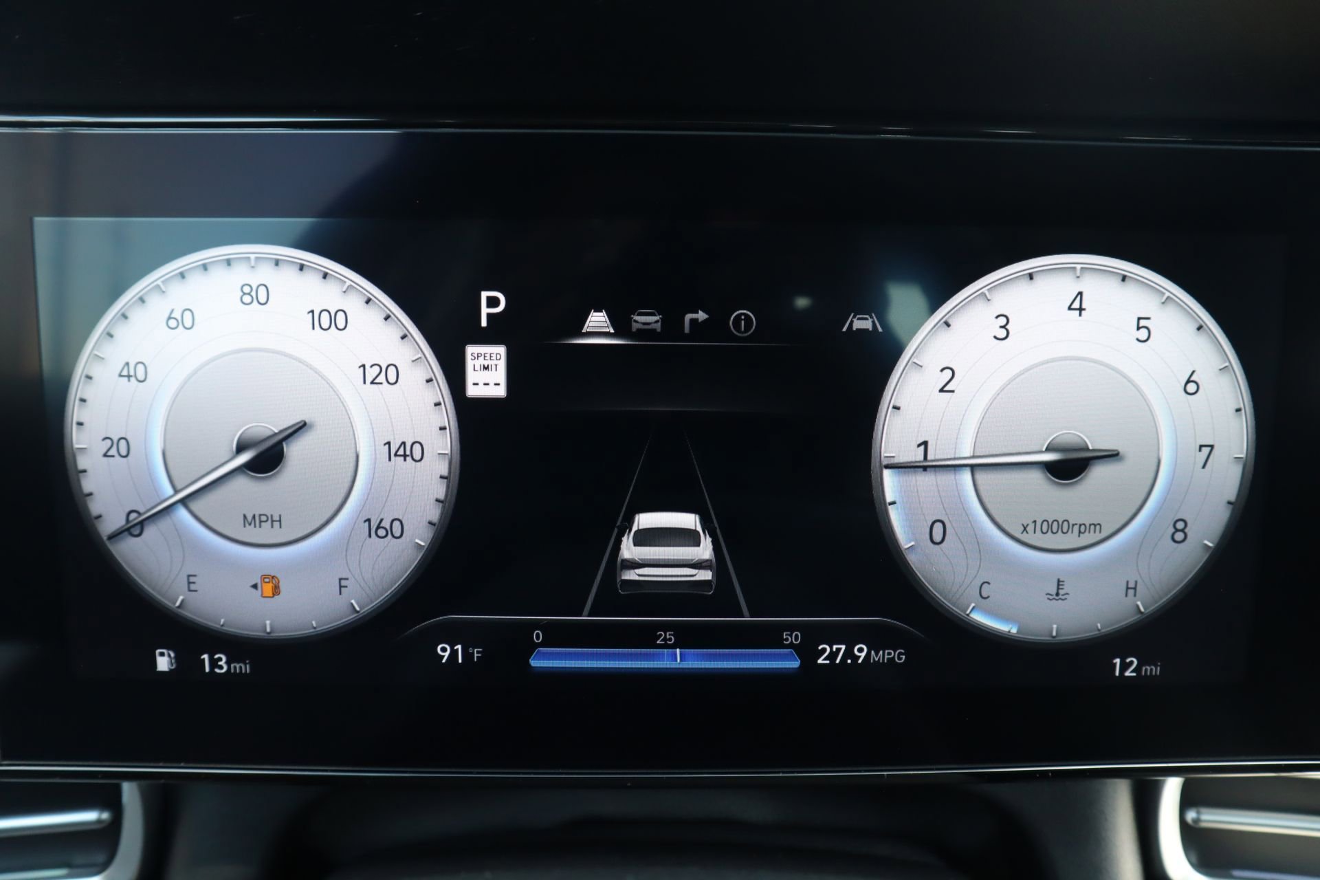 New 2025 Hyundai Elantra Limited image 12