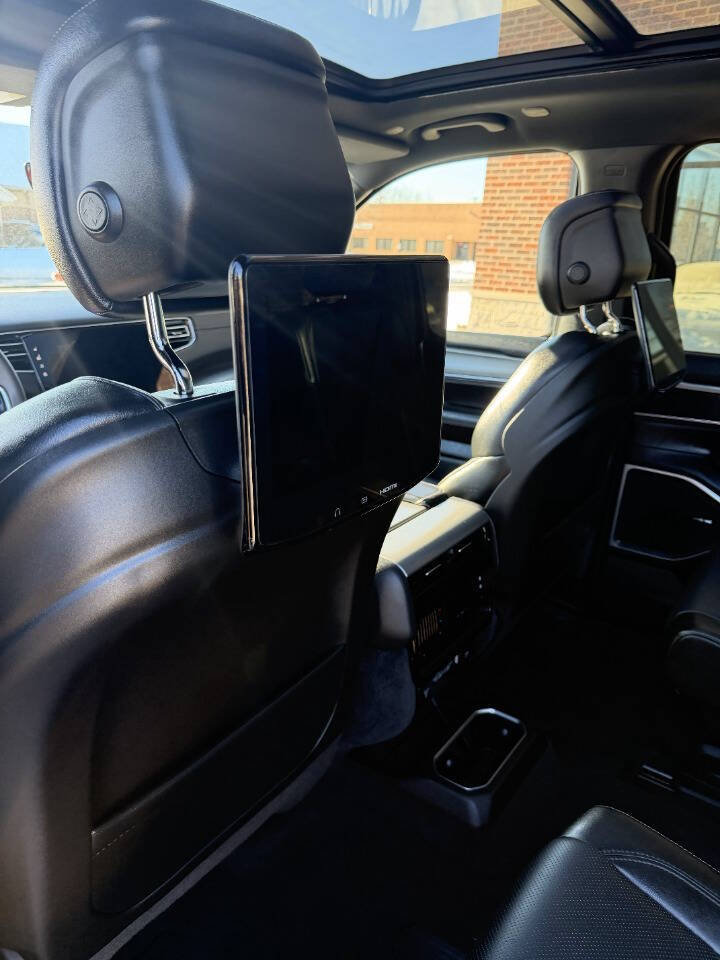 Used 2024 Jeep Wagoneer L Series II w/ Convenience Group I image 37