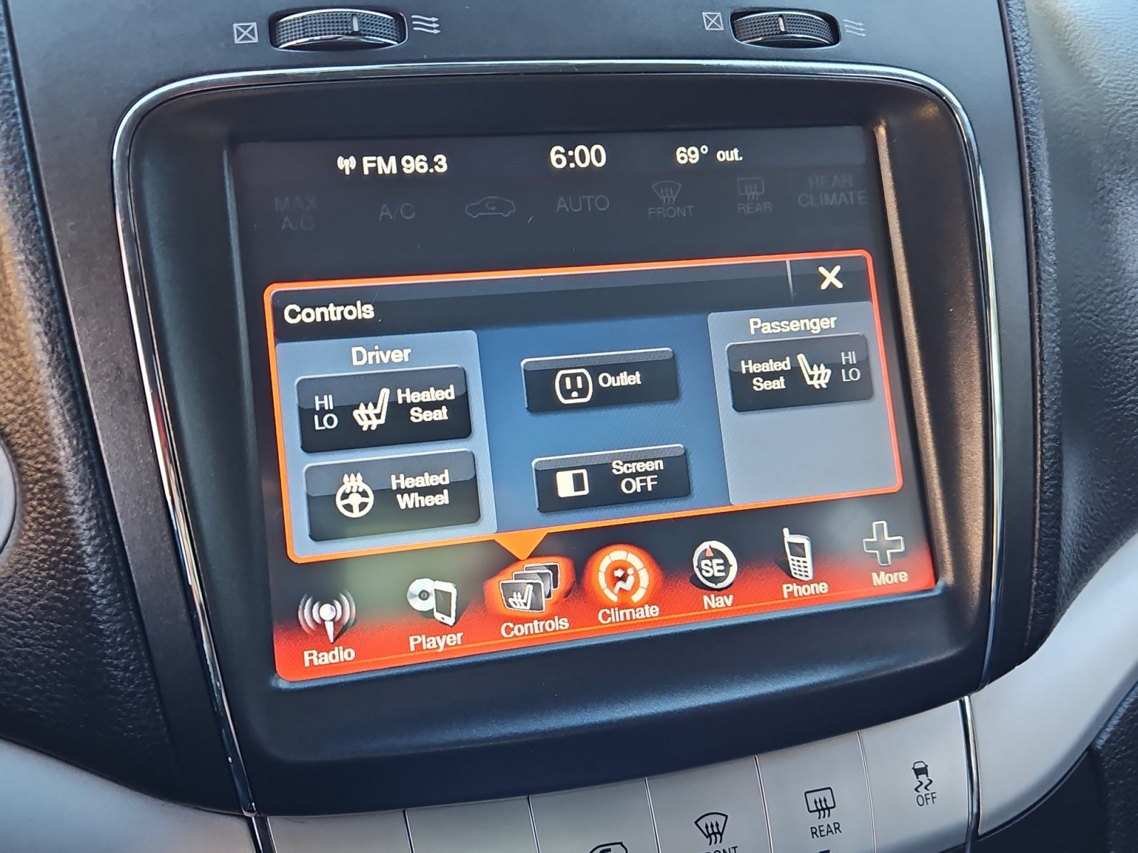 Used 2018 Dodge Journey GT w/ Nav & Sun Group AWD/4WD image 19