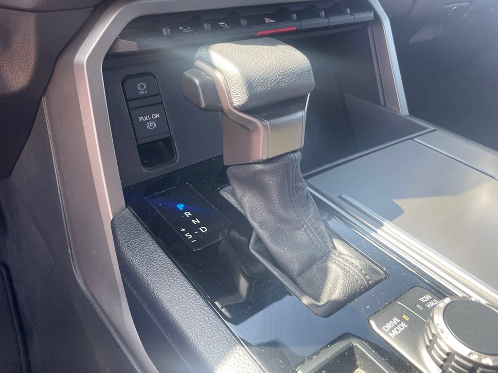Used 2025 Toyota Sequoia SR5 AWD/4WD image 18