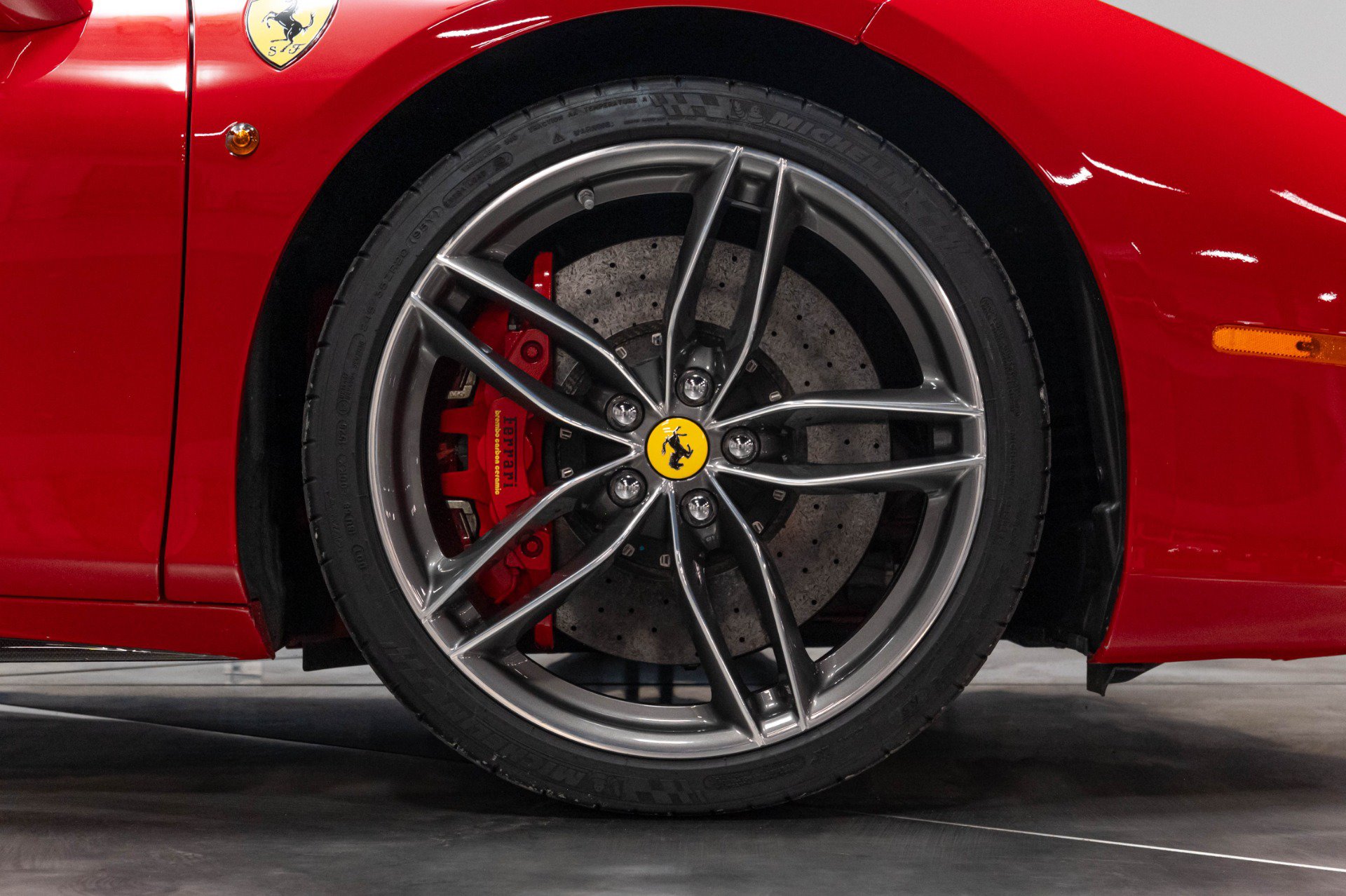 Used 2016 Ferrari 488 GTB RWD image 33