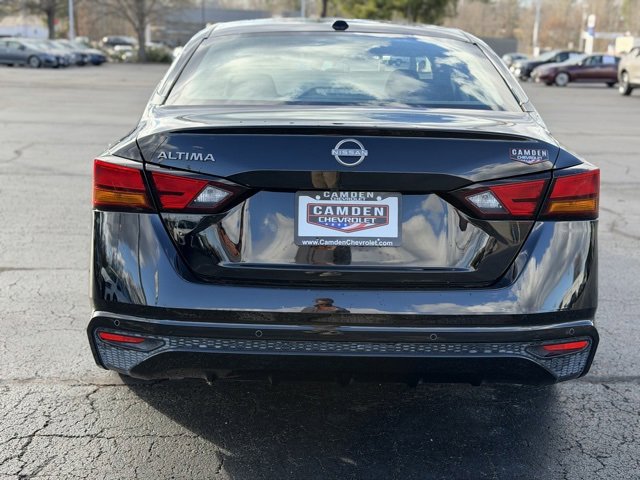 Used 2025 Nissan Altima 2.5 SV image 8
