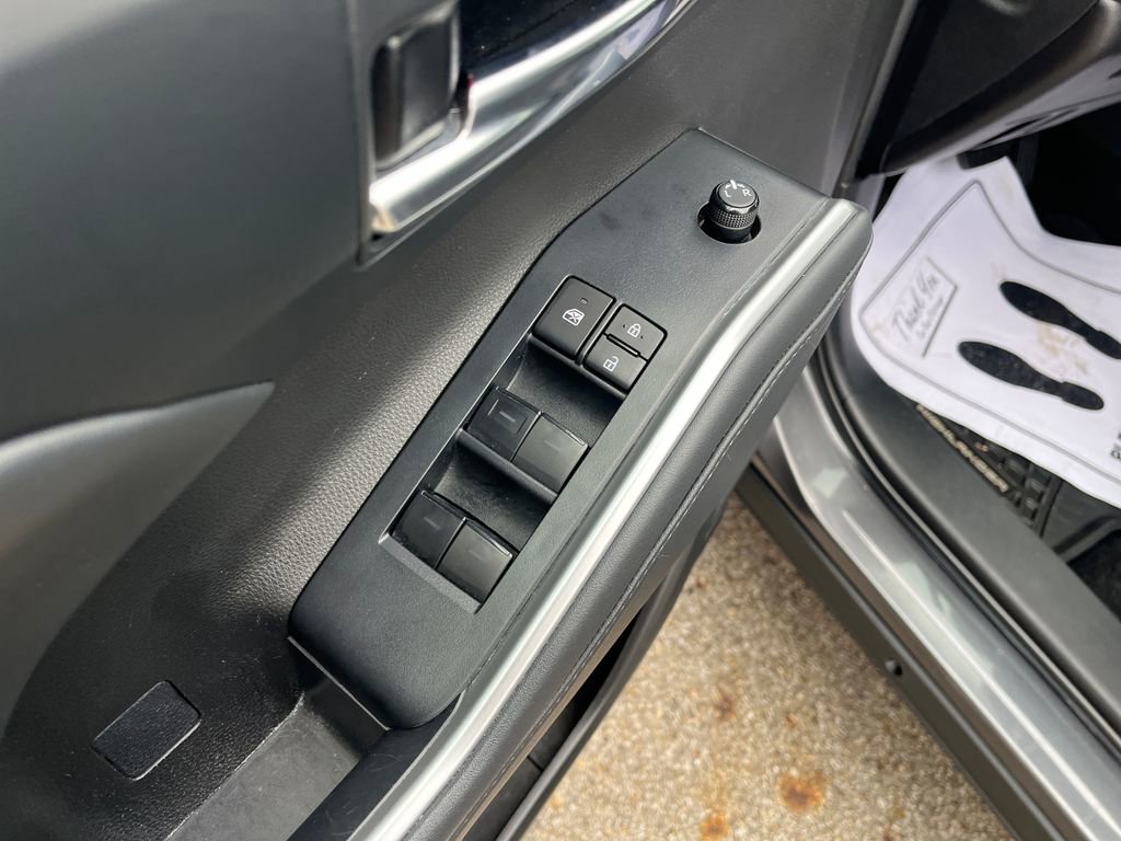 Used 2022 Toyota Highlander XSE image 12