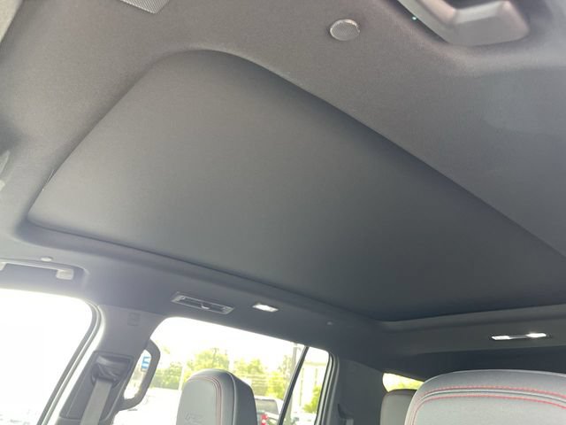 New 2026 Chevrolet Traverse RS w/ LPO, Floor Liner Package AWD/4WD image 22