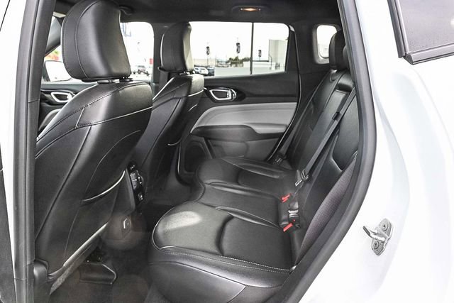 Used 2025 Jeep Compass Limited image 18