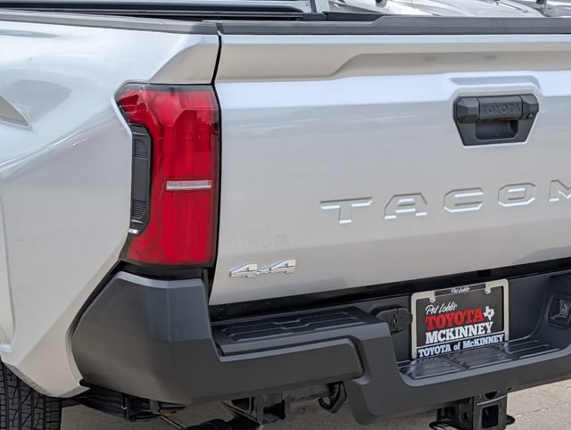 Used 2025 Toyota Tacoma SR AWD/4WD image 7